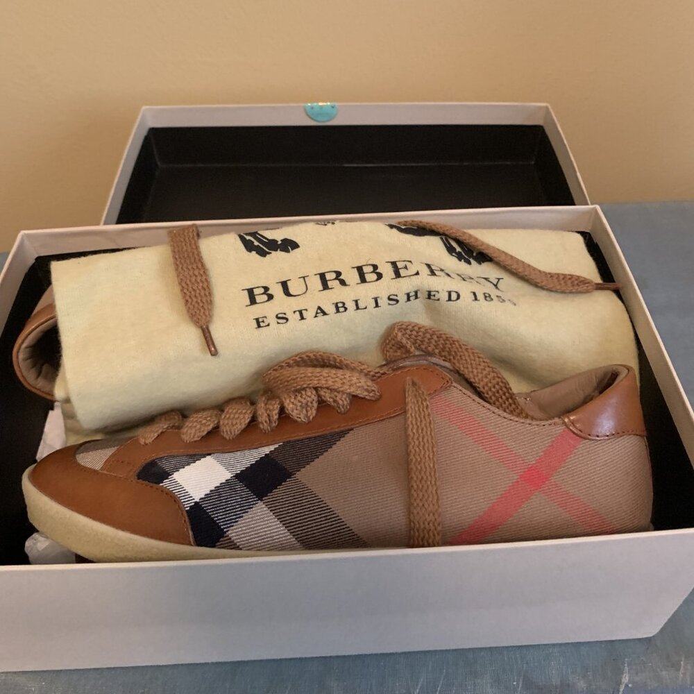 Burberry shoes